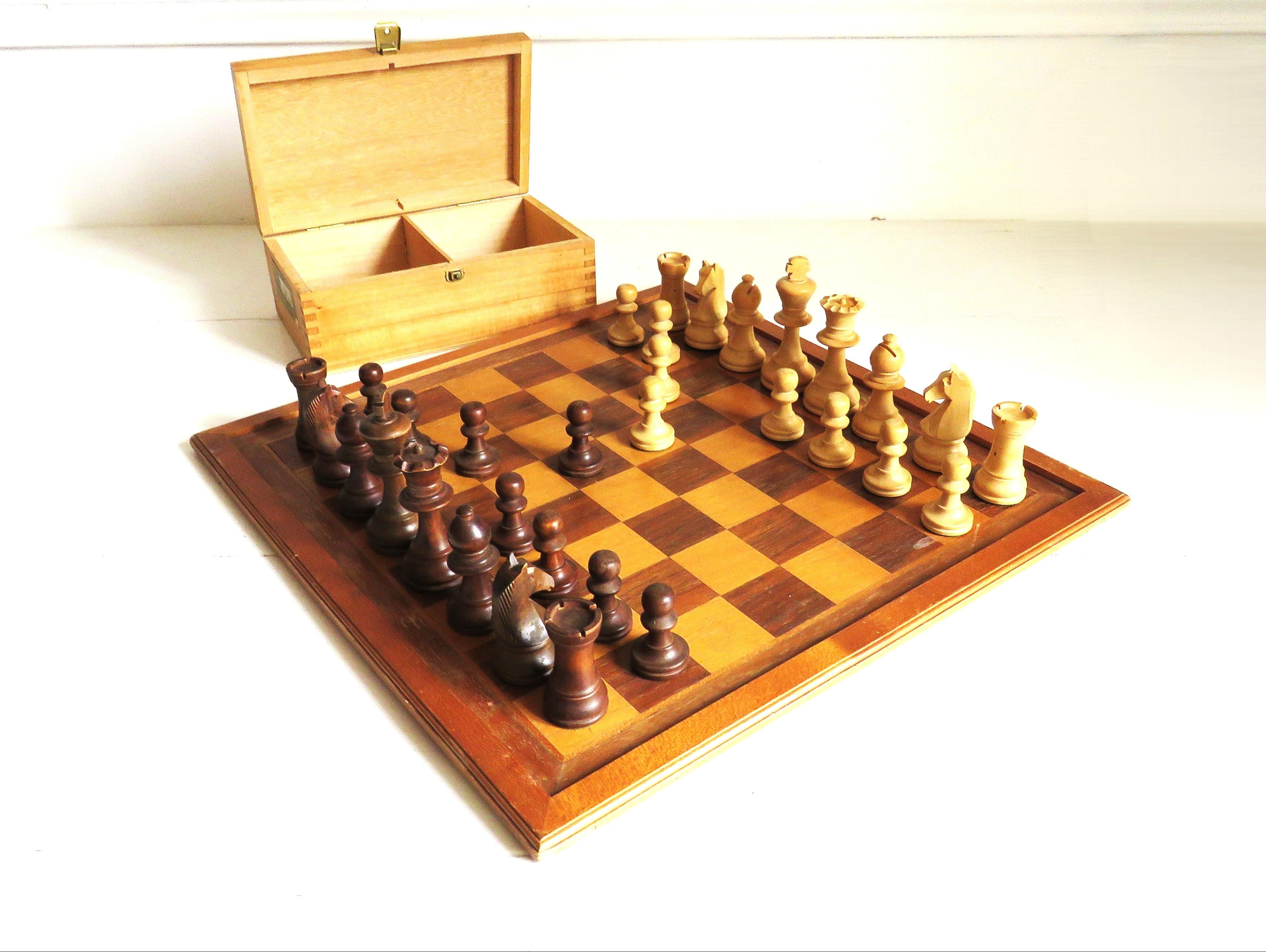 Vintage French Henri Chavet Staunton Chess Set Pre 1989 - Vintage French Treasures