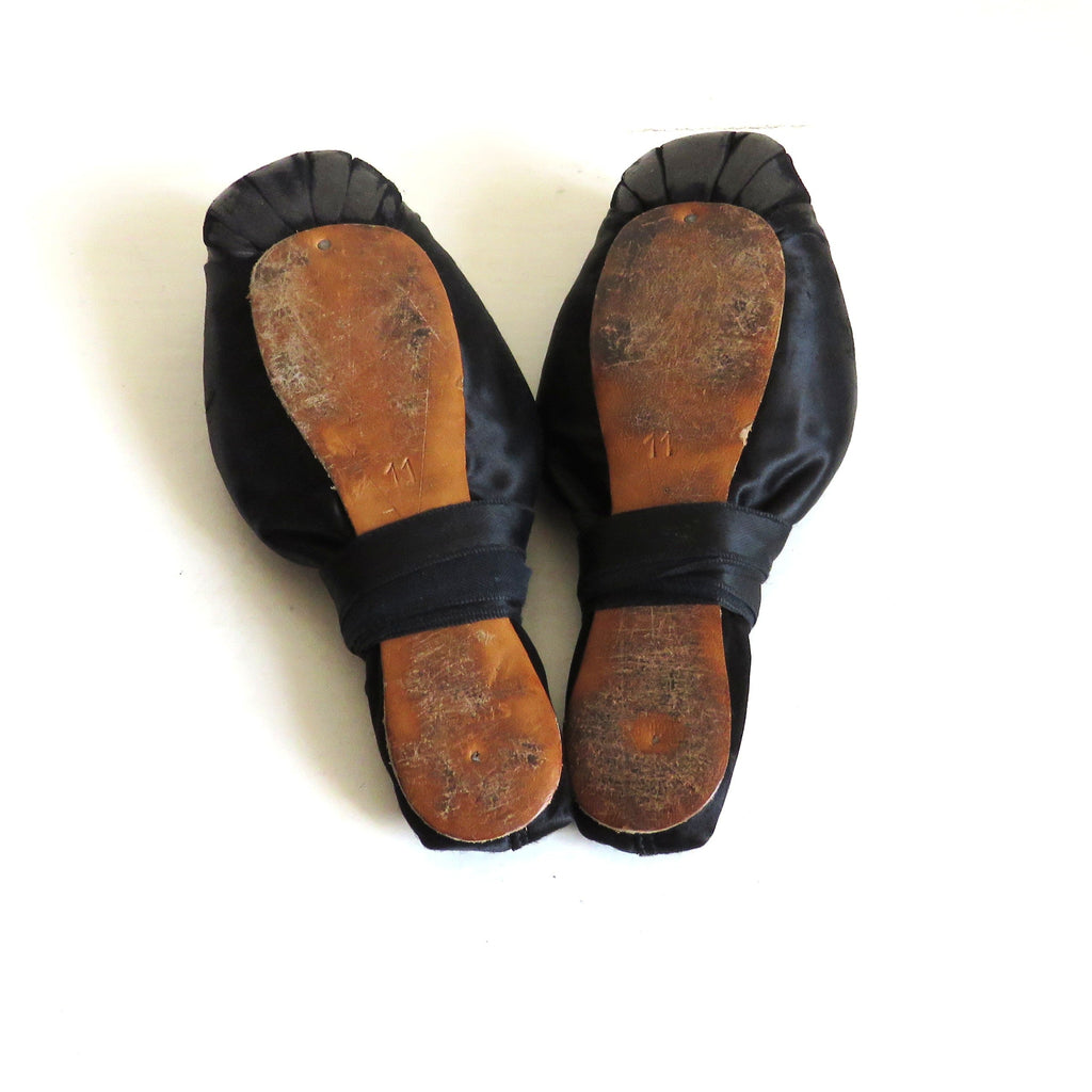 Antique French Ballet Shoes – Black Satin Pointe Slippers – Paris – Size 11 - Vintage French Treasures