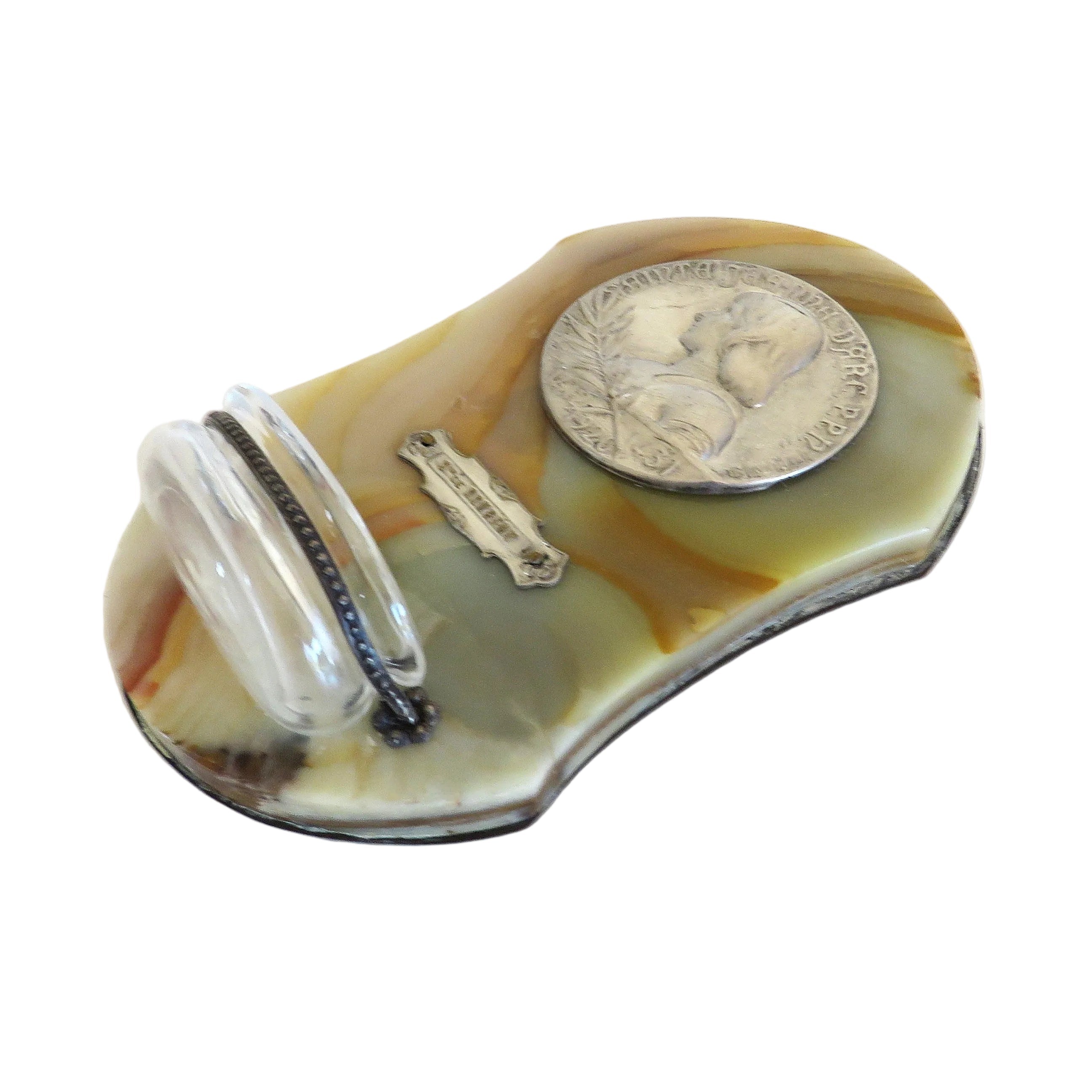 Onyx Benitier Joan of Arc on a white background