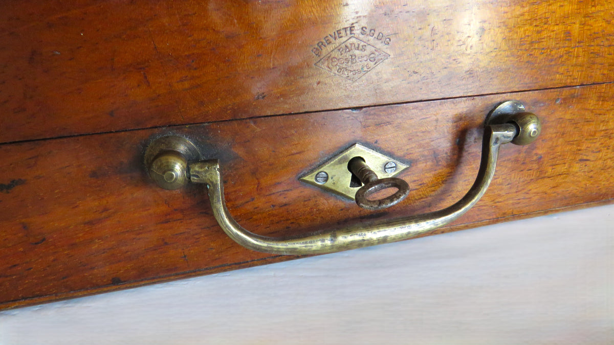 Antique French Artist’s Paint Box with Palette, Breveté S.G.D.G. Paris, c.1900 - Vintage French Treasures